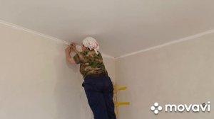Как приклеить потолочные  плинтуса (галтели)