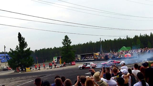 Облака делают дрифтеры. Чемпионат Урала по дрифту 2023. Сделал предложение на дрифте. смотреть онлайн