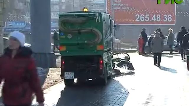 Вакуумные подметально-уборочные машины используют для очистки улиц Самары от пыли смотреть онлайн