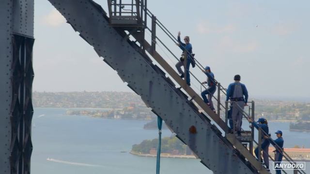Climbing Sydney’s Harbour Bridge for the Best View of Sydney! смотреть онлайн