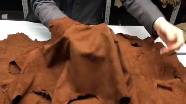 Кожа велюр, коричневый, ИТАЛИЯ смотреть онлайн