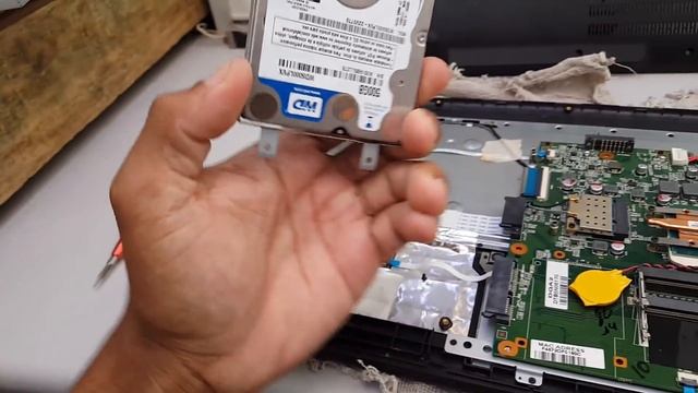 ABRIMOS O NOTEBOOK DATEN ( TROCA DA PLACA WIFI) смотреть онлайн