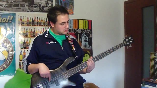 Hysteria - Muse Bass cover смотреть онлайн