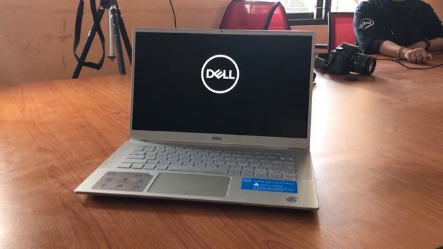 DELL Inspiron 5490 смотреть онлайн