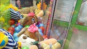 Первая игра в автомате-хватайке