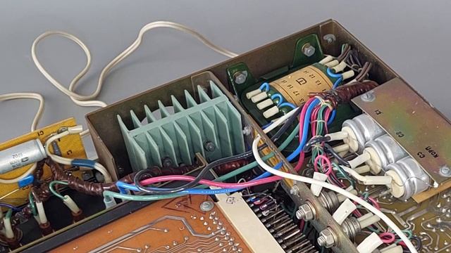 This Soviet Microprocessor lab looks like a nuclear briefcase! смотреть онлайн