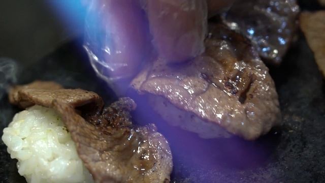 Суши с грибами и говядиной - Корейская уличная еда смотреть онлайн