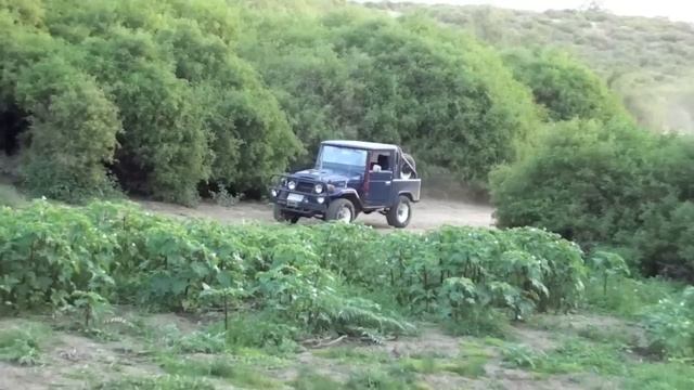 toyota hilux vs nissan navara смотреть онлайн