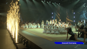 В Нижнем Новгороде прошла премьера гимнастического шоу «Лебединое озеро» с участием сестер Авериных