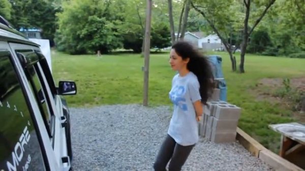 очень громкий сабвуфер