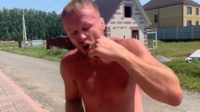 Уличная тренировка Александра Шлеменко с квадроциклом смотреть онлайн