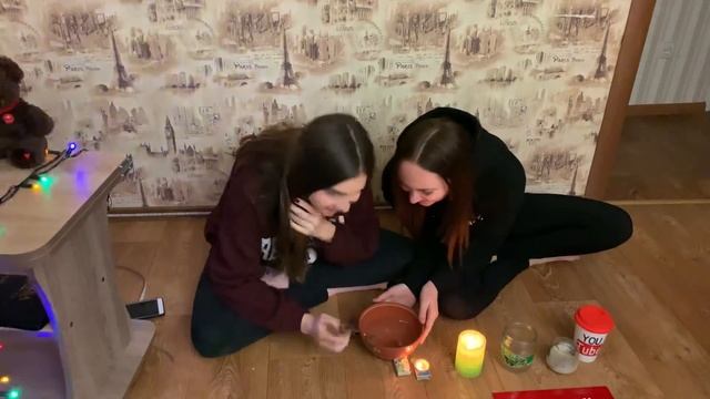 ВЫЗВАЛИ ДУХА / ОН ПРИШЁЛ / ГАДАНИЕ НА ВОСКЕ смотреть онлайн