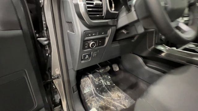 $80K XLT?!? 2023 Ford F-150 XLT PowerBoost Review! ALL THE OPTIONS! смотреть онлайн
