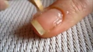 Sally Hansen Instant Cuticle Remover