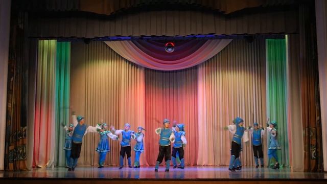 Алтайский танец "Веселые наездники" смотреть онлайн