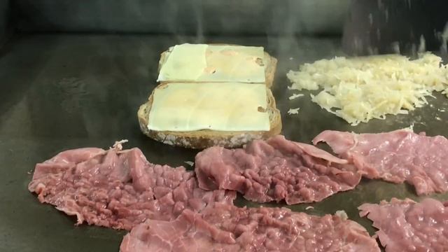 Un clásico Sandwich Americano: REUBEN | El chef chiquito. смотреть онлайн