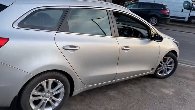 DU65ODH Kia Ceed SW смотреть онлайн