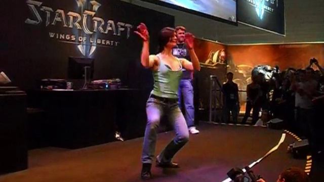 Gamescom 2010 World of Warcraft Dance Contest Part 2/2 смотреть онлайн