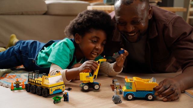 LEGO City Construction Trucks & Wrecking Ball Crane 60391 смотреть онлайн