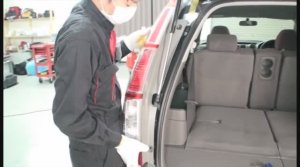 1.7 Замена заднего фонаря Honda Stream