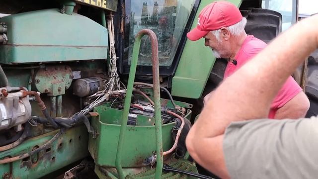 He quit Farming and left this HUGE JOHN DEERE Tractor behind! Will it start? смотреть онлайн