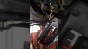 Как снять с Porsche мотор