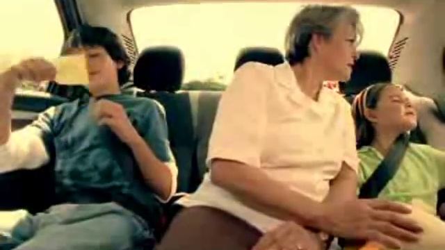 Renault Logan - Anuncio "Disfruta Nuevos Caminos" 2007 смотреть онлайн