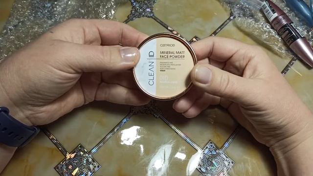 обзор покупок из магазина Валберис. пудра Clean id mineral matt от Catrice. смотреть онлайн