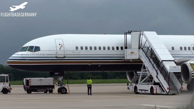 PRIVILEGE STYLE Boeing 757-200 