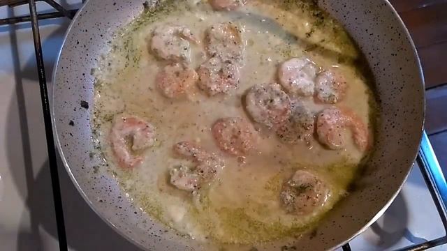 ОТ ТАКОГО УЖИНА НИКТО НЕ ОТКАЖЕТСЯ. ПАСТА С КРЕВЕТКАМИ В ЧЕСНОЧНО СЛИВОЧНОМ СОУСЕ. смотреть онлайн