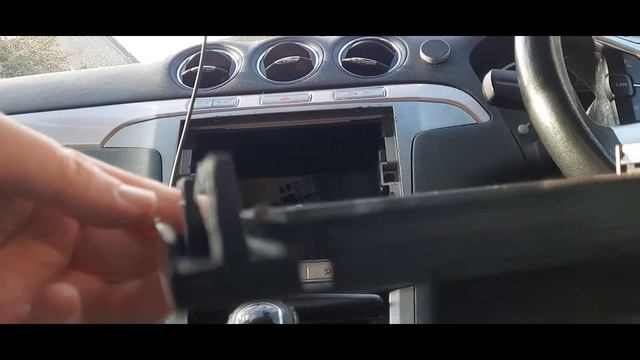 Change Ford 6000 CD to Universal Car Player смотреть онлайн