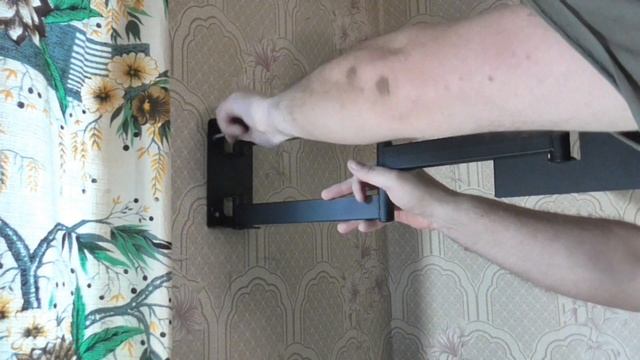 Как повесить телевизор на стену за 5 минут. Установка кронштейна. смотреть онлайн