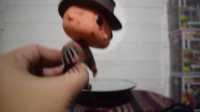 Funko Pop Freddy Krueger Unboxing смотреть онлайн