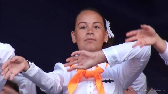 Зажигай! - выступление 6 класса на 1-е сентября 2013 смотреть онлайн