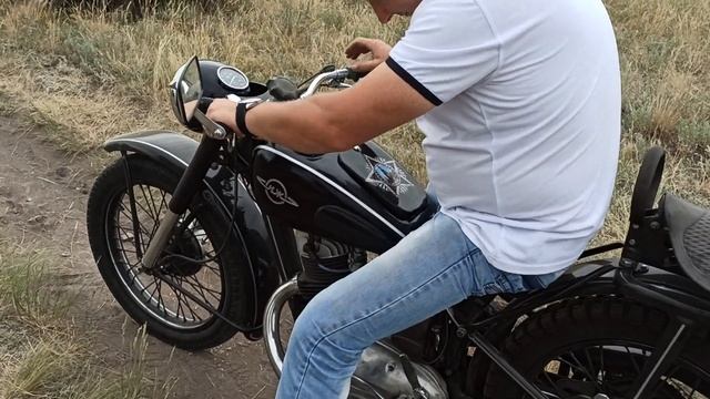 В КИНОЭКСПЕДИЦИИ "ВЫЖИВШИЕ-2" ОРЕНБУРГ. ИЖ-49 1951 г. смотреть онлайн