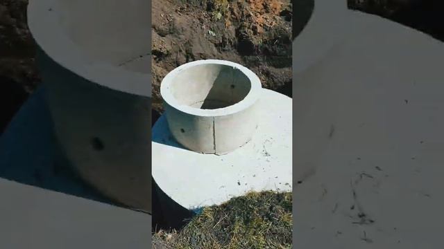 Монтаж канализации с жироуловителем, электричества от опоры к строению и кессона на воду смотреть онлайн