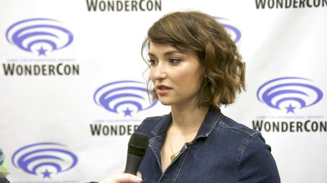 Milana Vayntrub Explains How Comics Help Treat Dyslexia смотреть онлайн