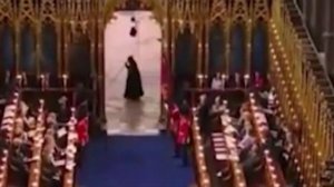 Привет от дважды усопшей Бабушки! Снято во время коронации Карлуши Третьего.