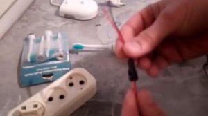 Ремонт зубной щетки Philips Sonicare, если она перестала заряжаться.