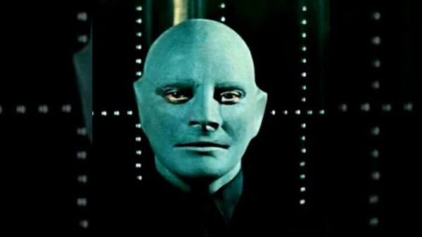 Внимание ,  через несколько минут вас посетит FANTOMAS .