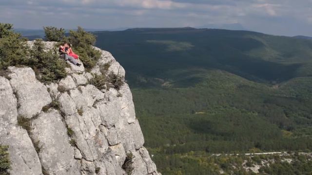 Александр и Анастасия - Прогулка в Крыму смотреть онлайн