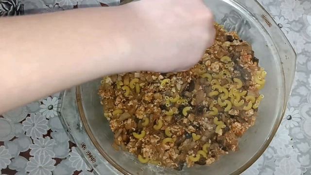 Запеканка с макаронами #запіканка #запіканказмакаронамиісиром #запеканкасмакаронами смотреть онлайн
