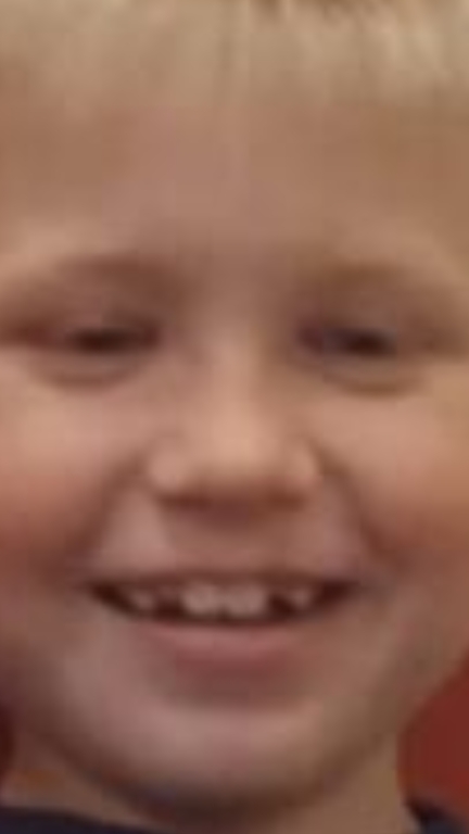 почему он срёт