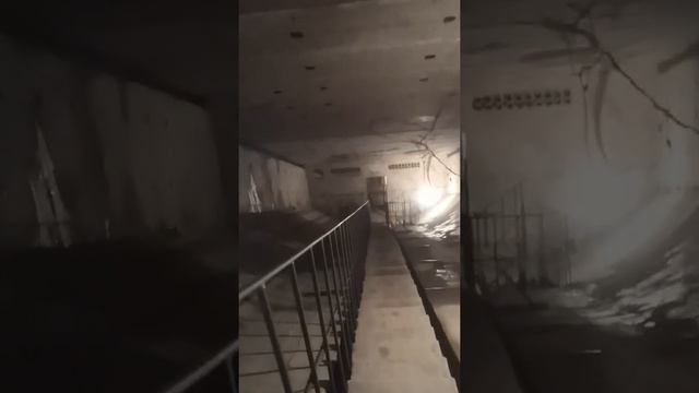 Спуск по вентл. камере в тоннель. Глубина 145 м смотреть онлайн