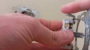 Выпадает РОЗЕТКА из стены? Сделай так и забудь. Как Укрепить розетку в стене