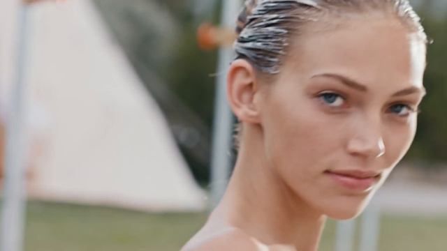 Garnier Fructis Hair Treats 1 Minute Hair Masks "Got a Minute?" 15 Sec Commercial (CA 2018) смотреть онлайн