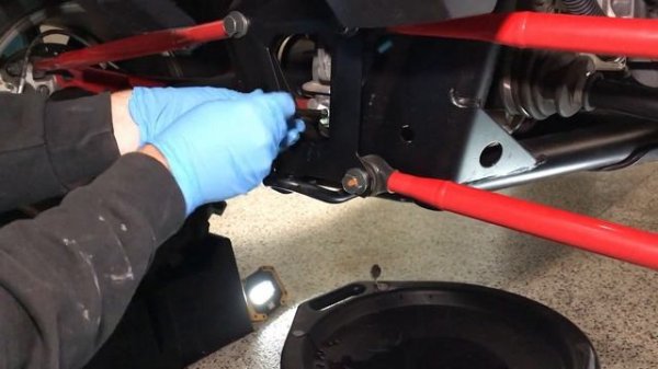 Polaris RZR 1000 Service - Oil and diff fluid changePolaris RZR 1000 Service - Oil and diff fluid ch