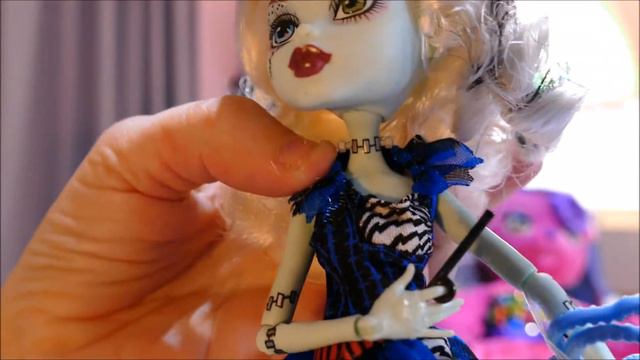 Monster High - Frankie Stein - Freak Du Chic - Doll Review смотреть онлайн