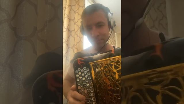 «Лимбо» на баяне. Диско 90-х смотреть онлайн