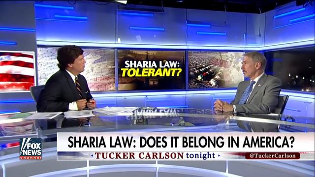 Tucker vs Muslim covert who says Sharia law is tolerant смотреть онлайн